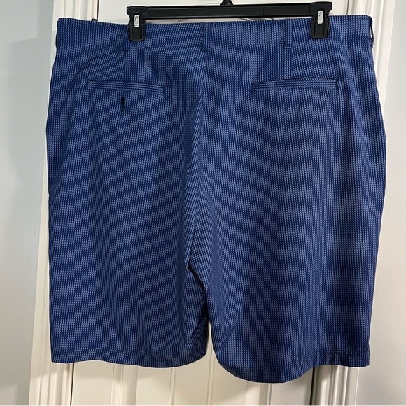 Ben Hogan Blue patterned short size 44 - Picture 2 of 3